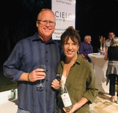 Mary Ellen and Eric Pfeifer volunteers at SCCF 2019 wines in the wild Sanibel Real Estate